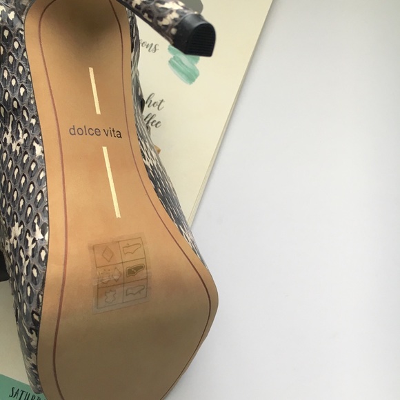 Dolce Vita Helena Open Toe Heel - Picture 3 of 4